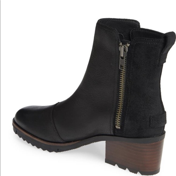 Sorel waterproof women’s booties - Picture 2 of 8
